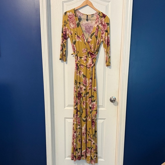 Elegant Floral Maxi Dress in Mustard and Lavender - Picture 1 of 4